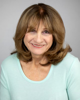 Dori Headshot-009