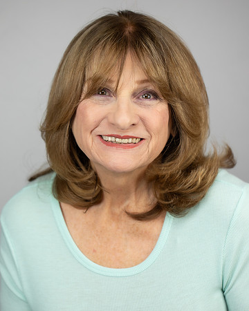 Dori Headshot-010